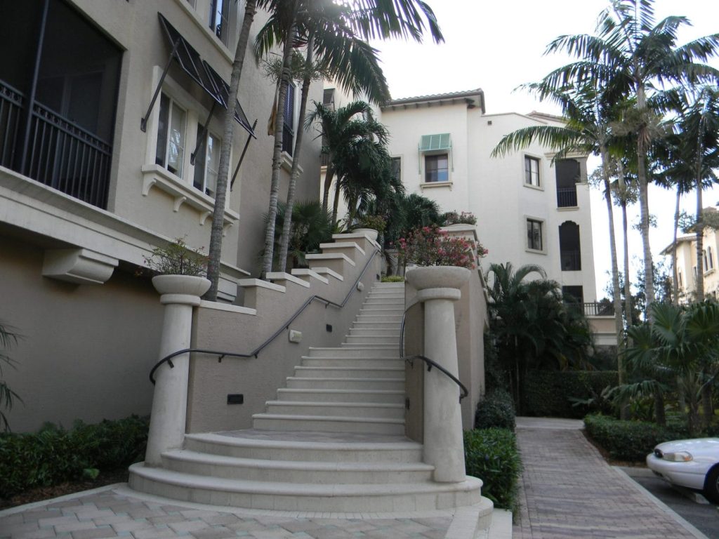 Villa Artesia – Villa Alhambra & Villa Bearritz